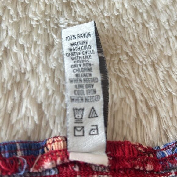 American Rag red floral off shoulder ruffle top size small - Picture 10 of 16